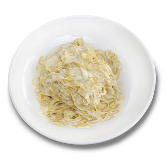 Petite Fettuccine Alfredo Sauce Pasta.