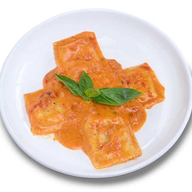 Petite Four Cheese Ravioli Pink Sauce Pasta.